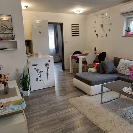 Apartments Mary & Free Parking Rovinj Pokoj fotografie