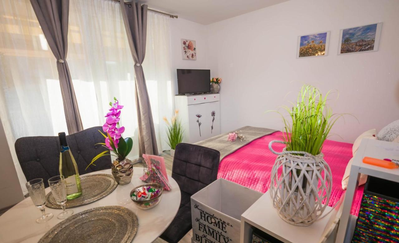 Apartments Mary & Free Parking Rovinj Exteriér fotografie